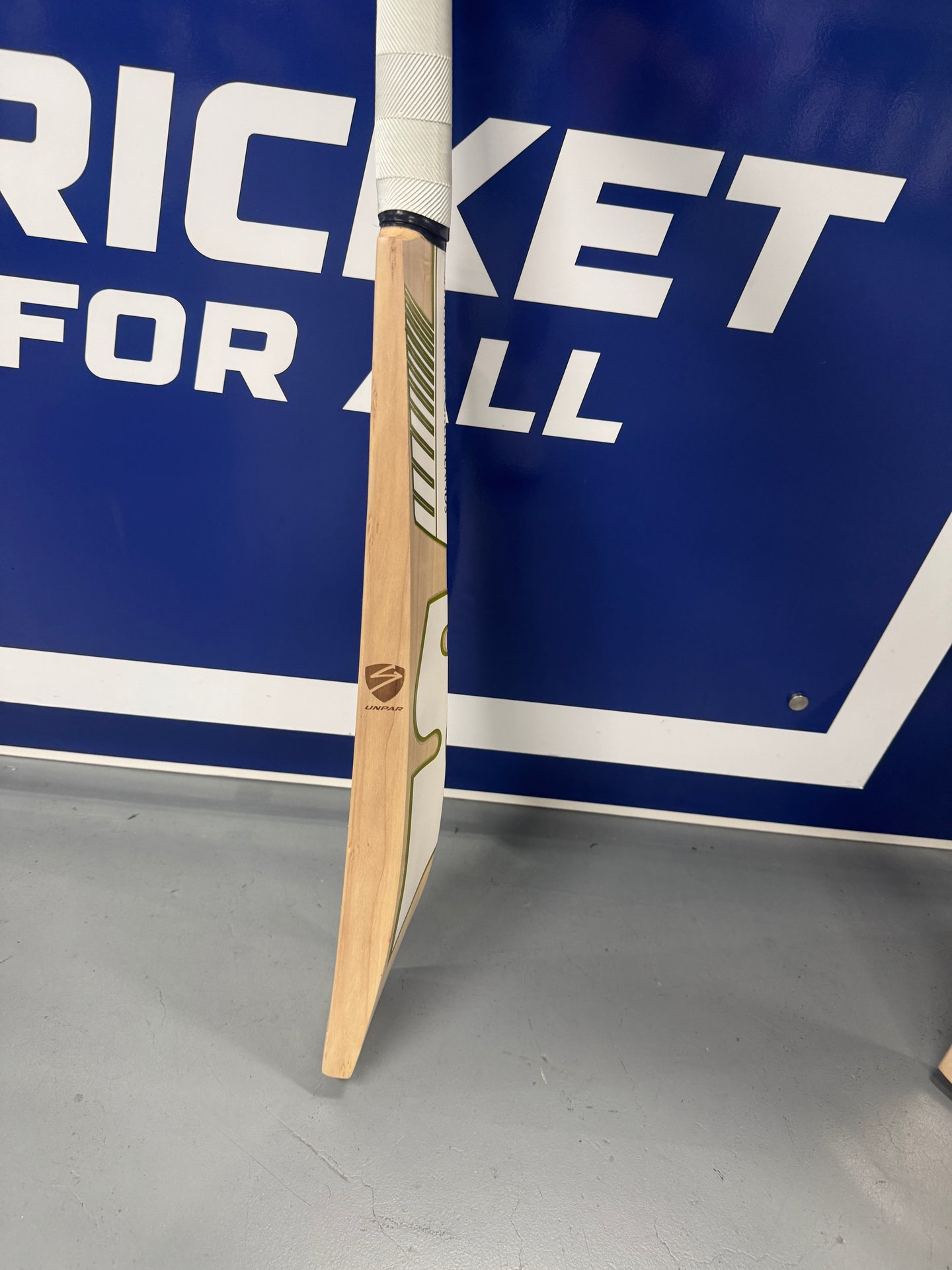 SG SAM EDITION SUPREME ENGLISH WILLOW CRICKET BAT - Cricket For All