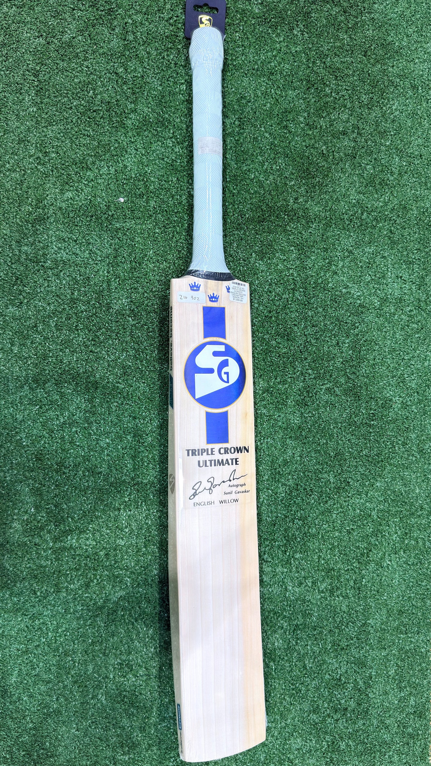 EOS SALE SG TRIPLE CROWN ULTIMATE ENGLISH WILLOW CRICKET BAT - SENIOR / SH