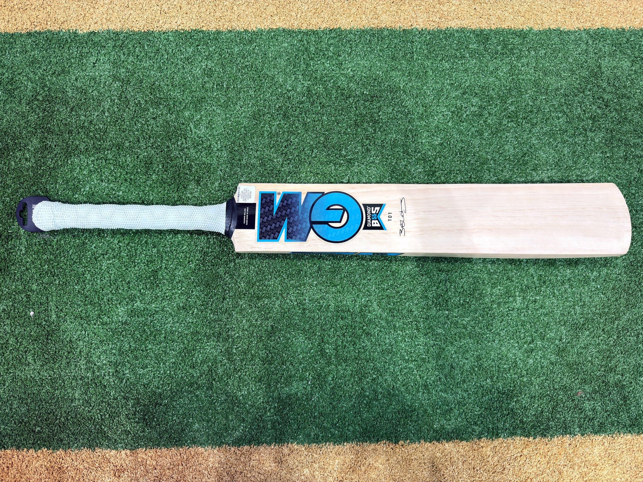 EOS GM DIAMOND 101 CRICKET BAT - JUNIOR
