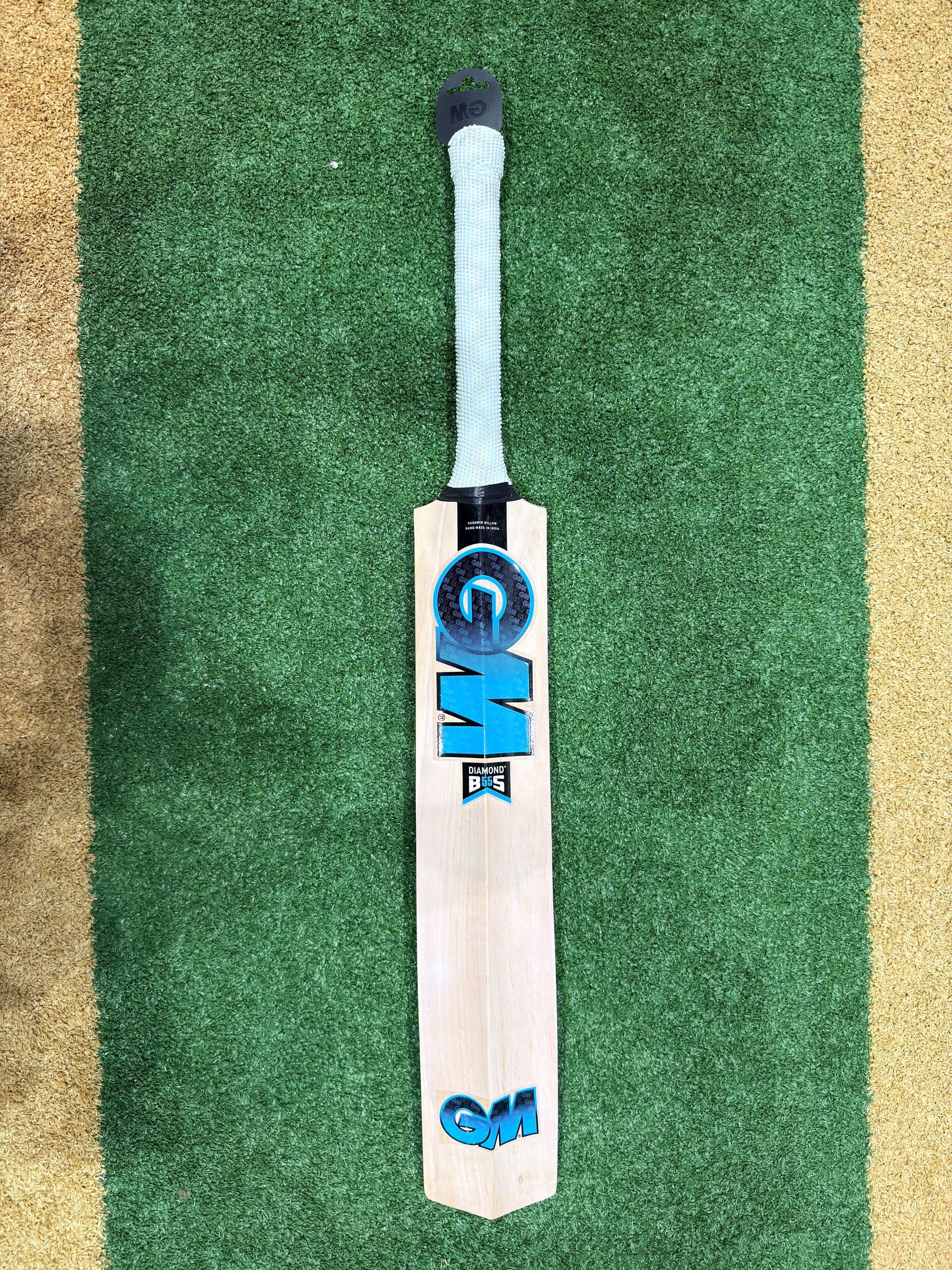 EOS GM DIAMOND 101 CRICKET BAT - JUNIOR
