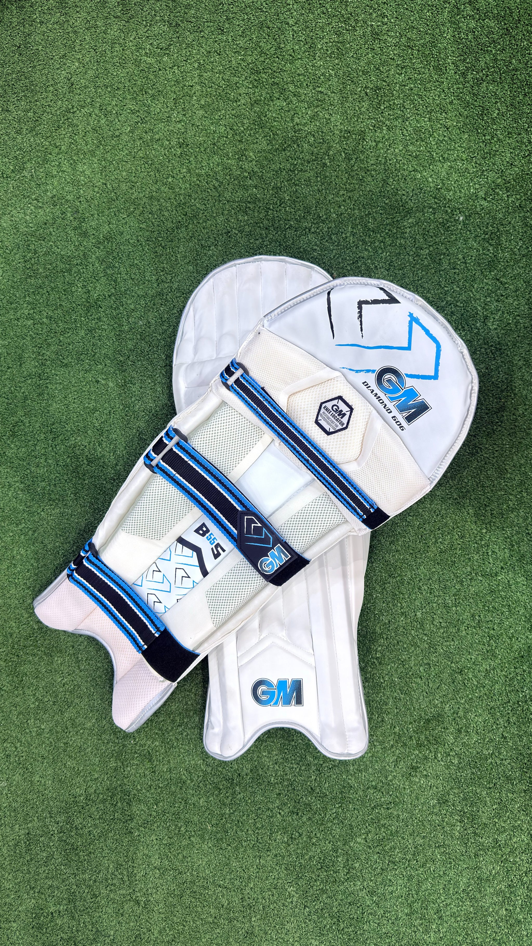 EOS Sale Diamond 606 Pads Adult RH