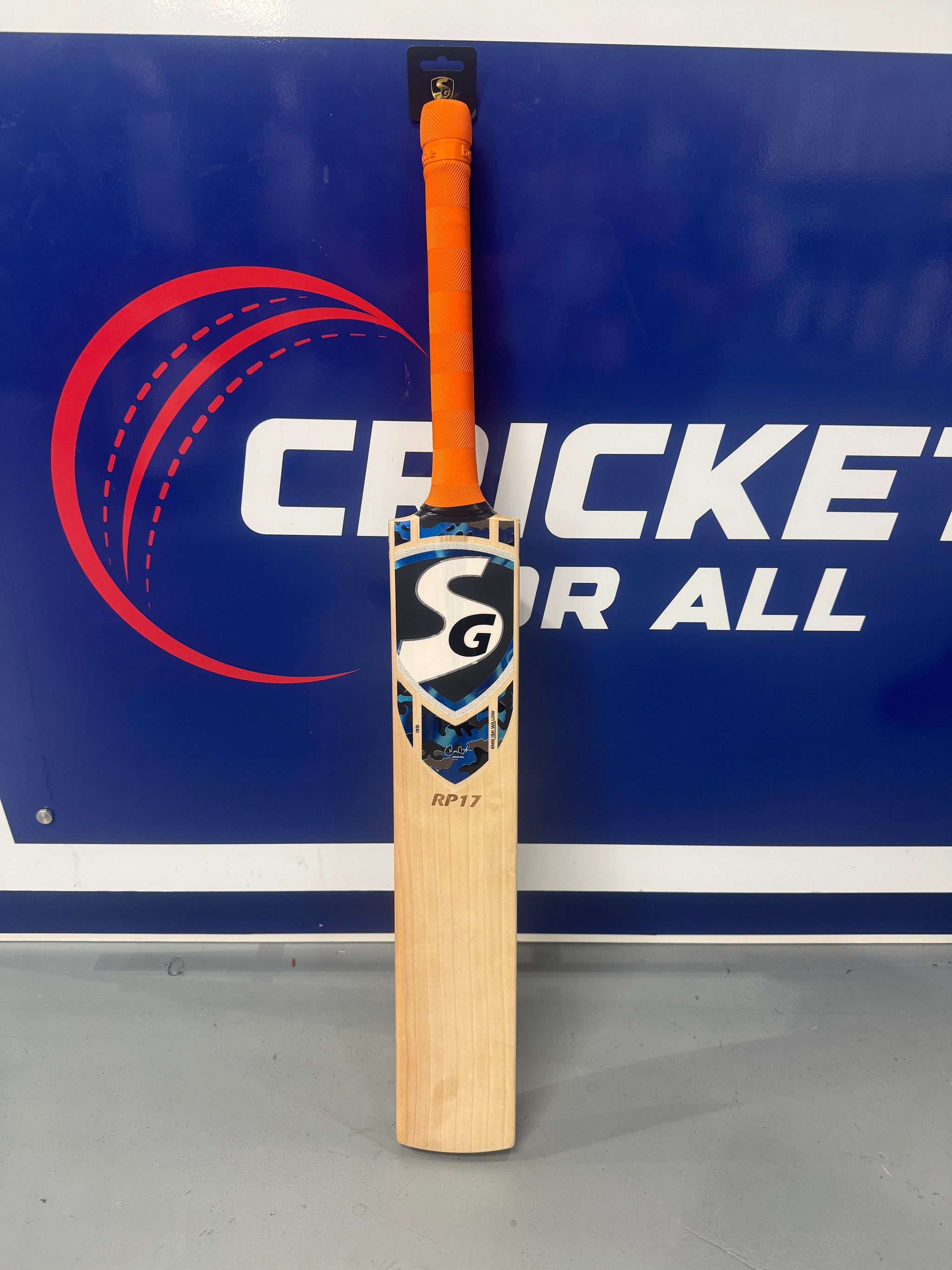 SG RP17 - English Willow Cricket Bat - Cricket For All
