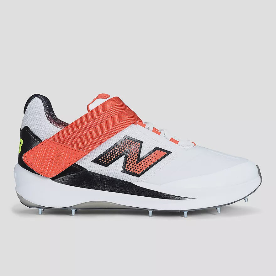 NEW BALANCE CK4040F7 CRICKET SHOE - SENIOR - 8 / Wide